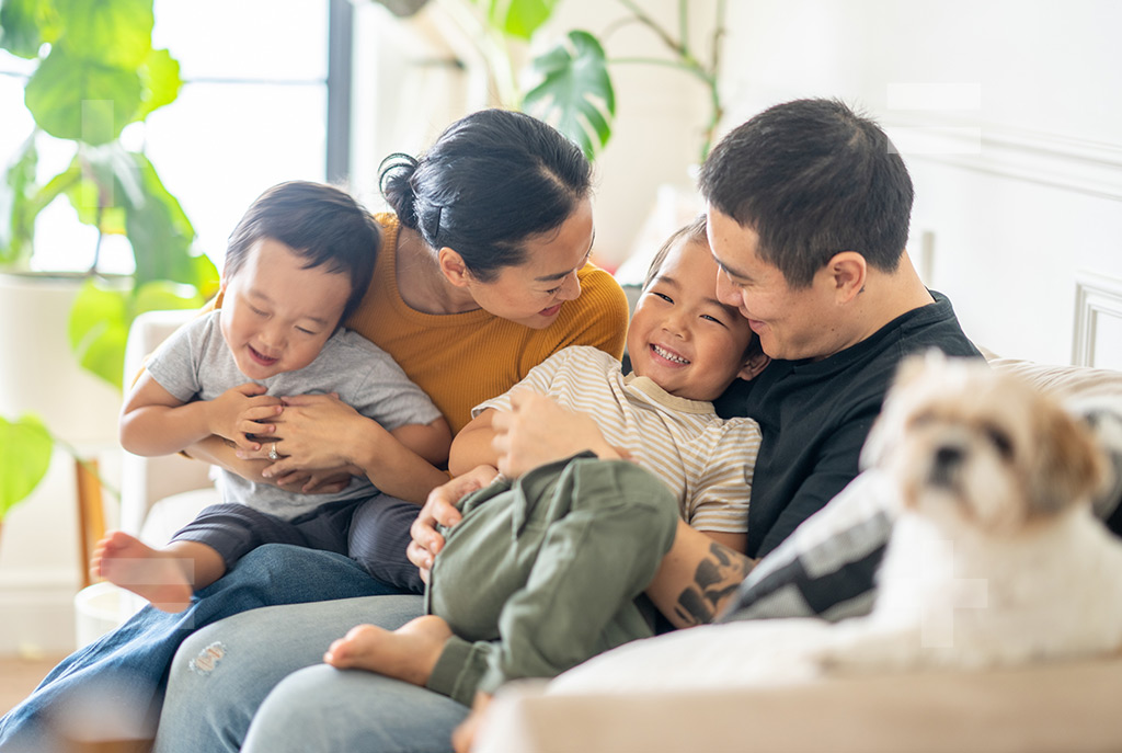 Residents and non-residents compute income tax differently in the ANZ region, with each status having their own income ranges. 